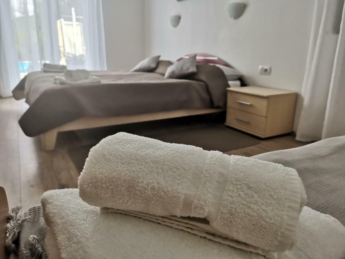 Guest House Surina App Surina'S Green Holiday Rupa 외부 사진